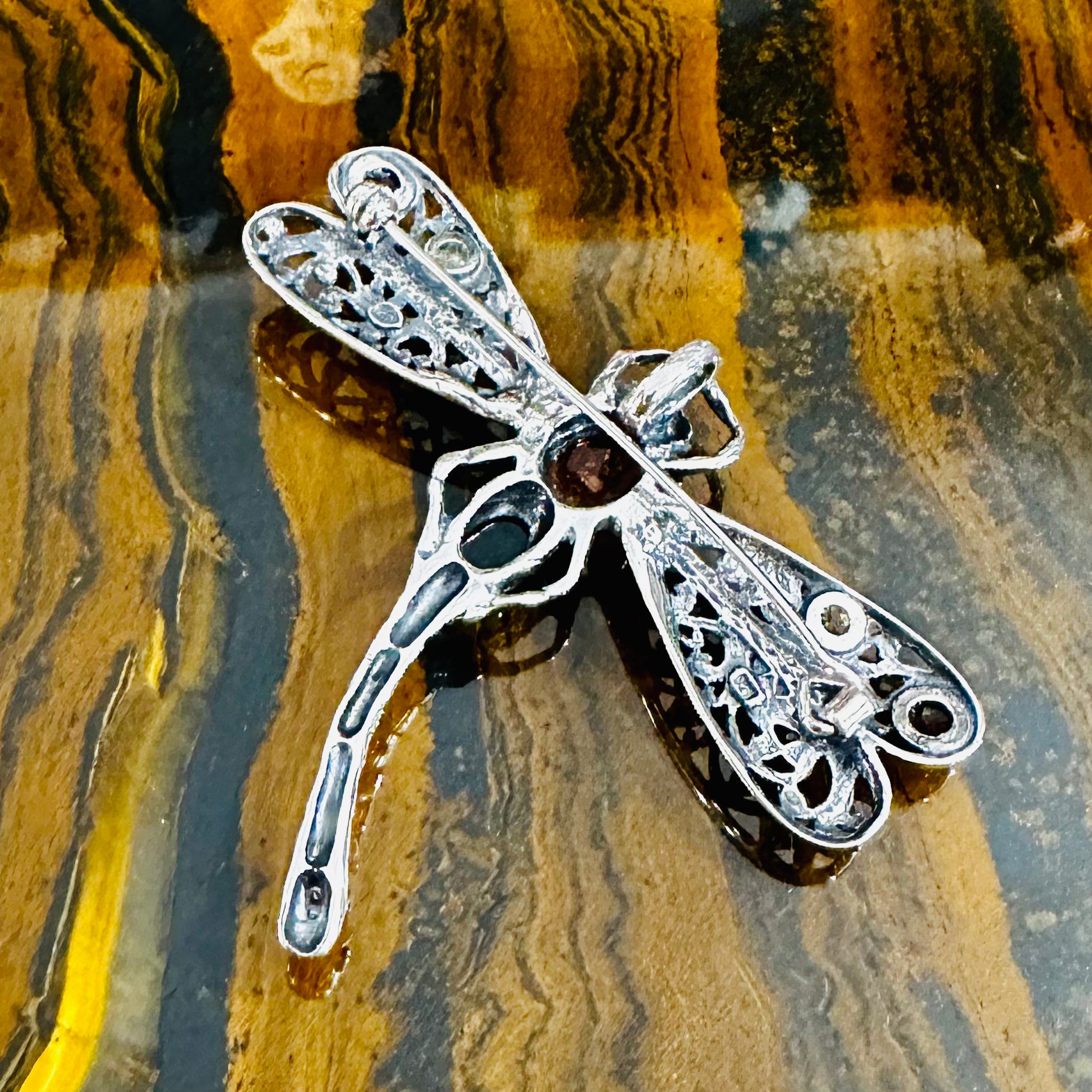 Amber Dragonfly Pendant/Brooch