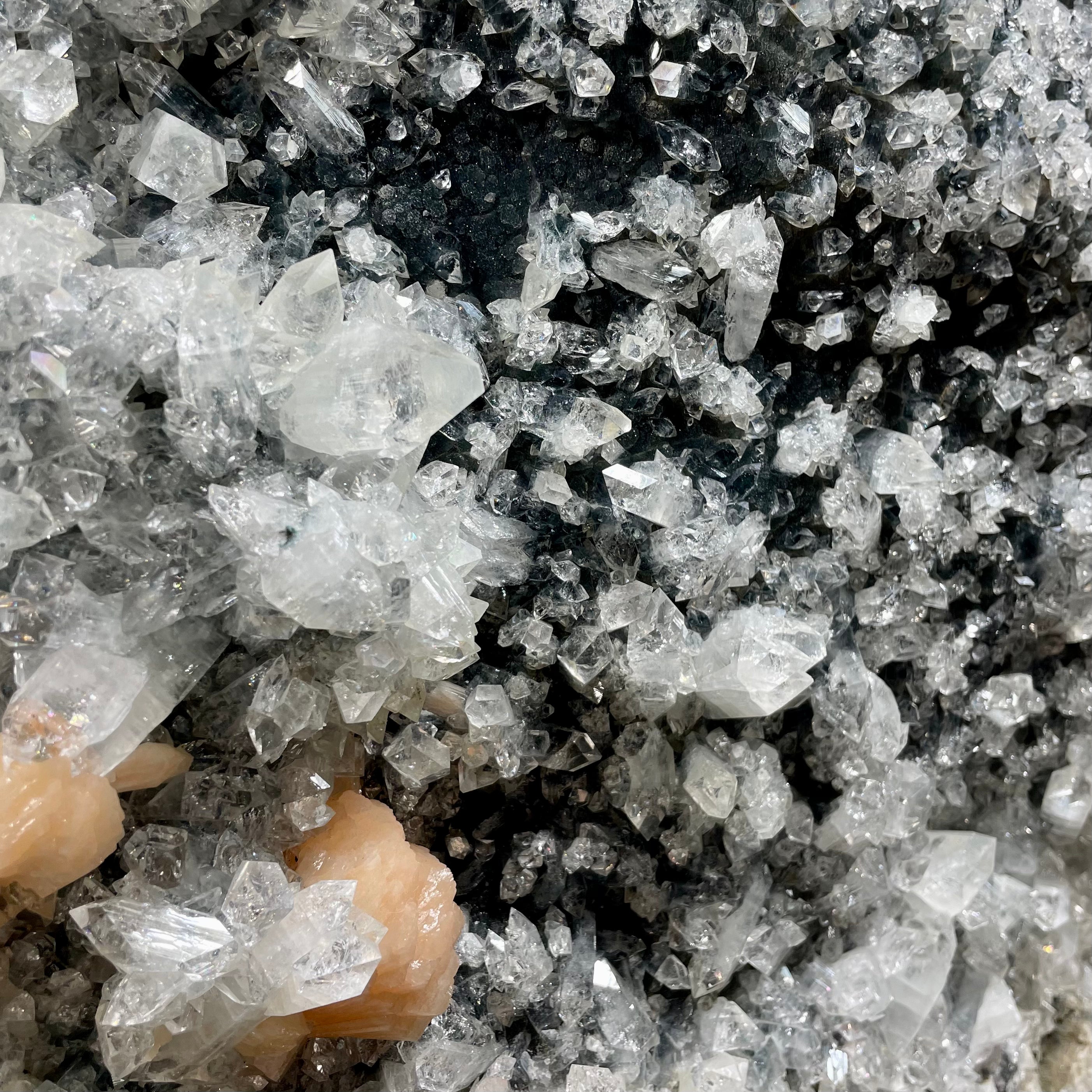 Apophyllite And Stilbite